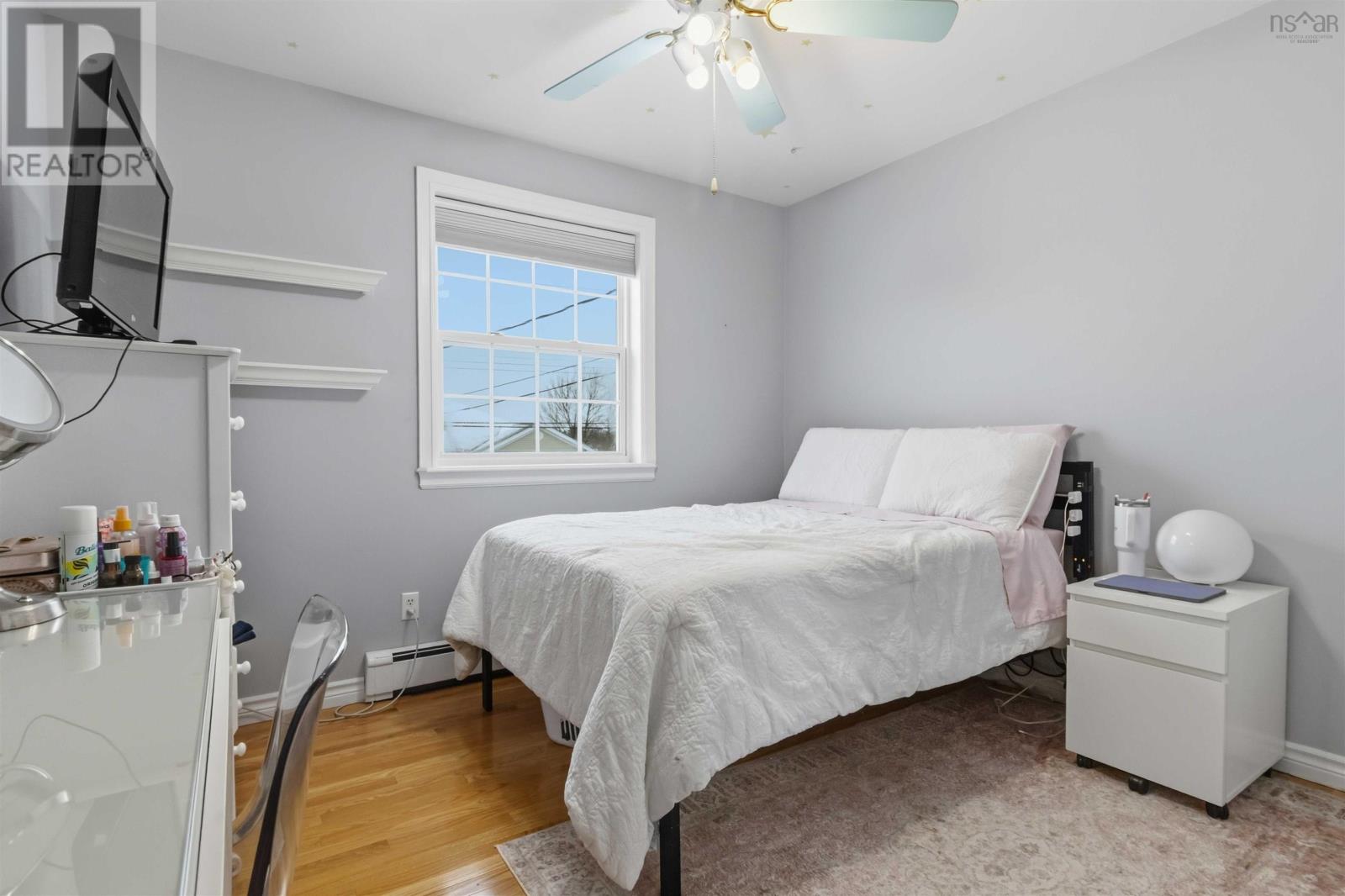 Property 24 of 50 of 41 Lakeridge Crescent