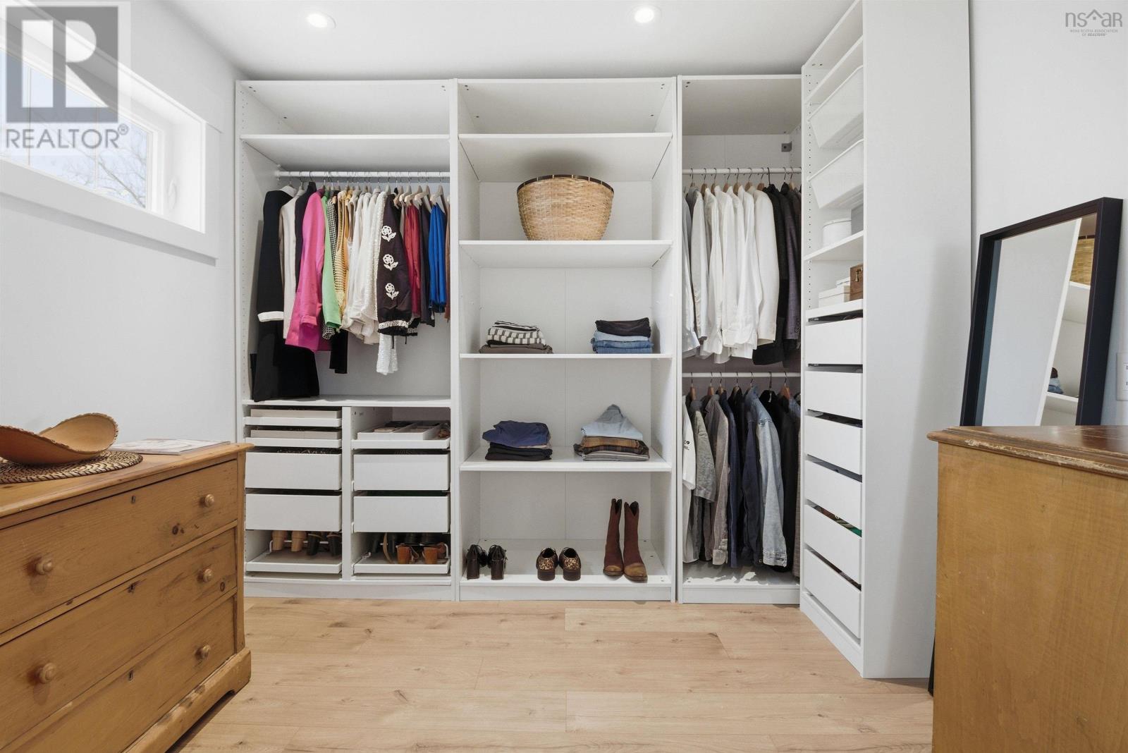 Property 24 of 43 of 5873 Cabot Street