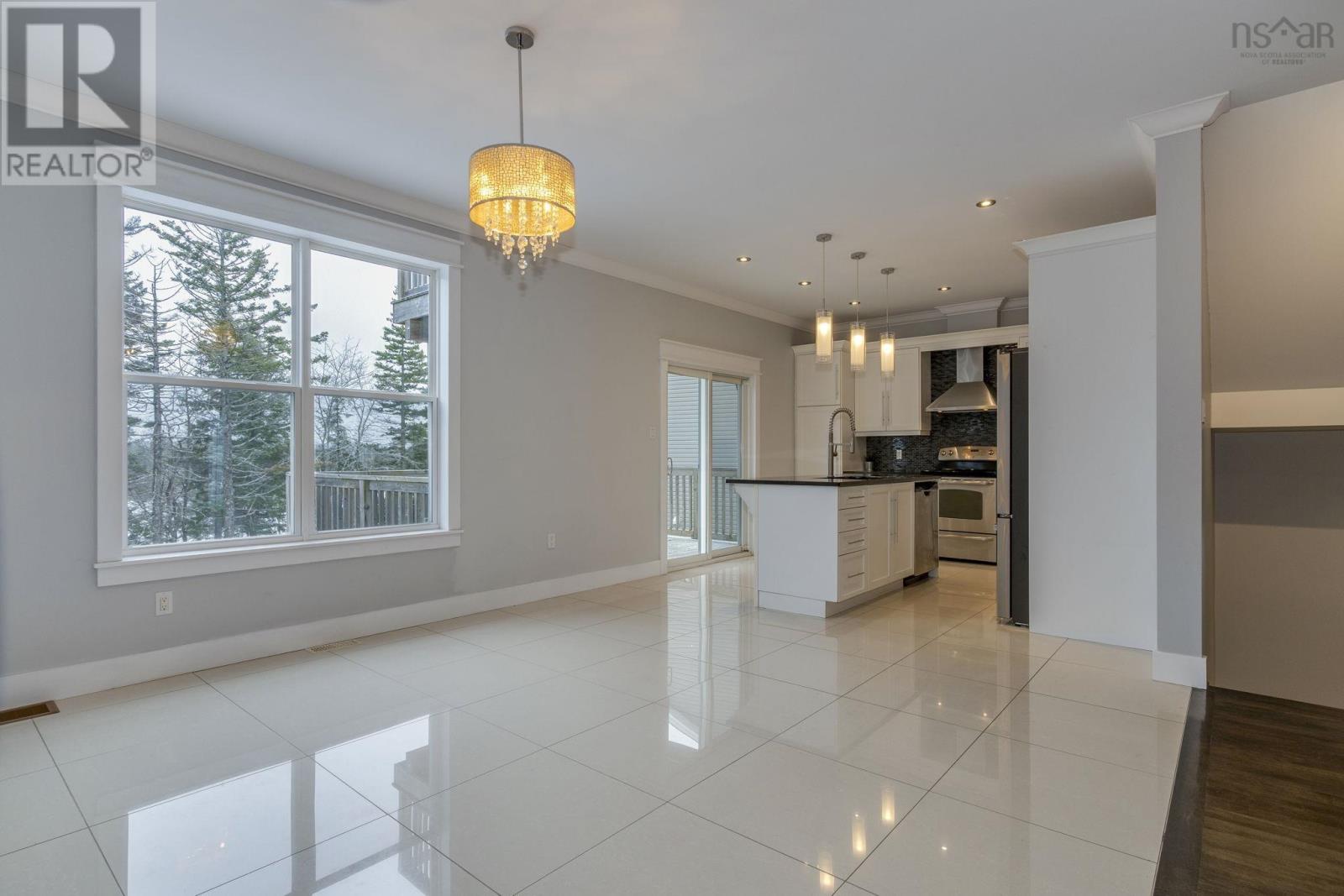 Property 10 of 40 of 214 Voyageur Way