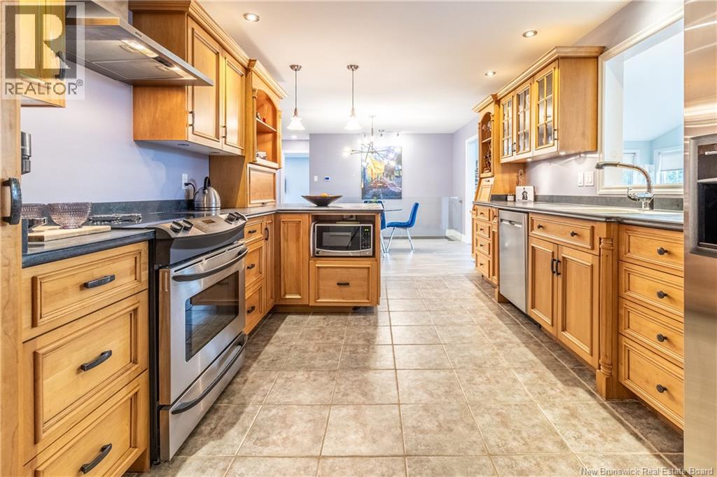 615 Rockland Road - 11