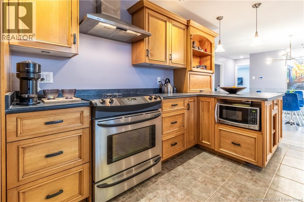 615 Rockland Road - 12