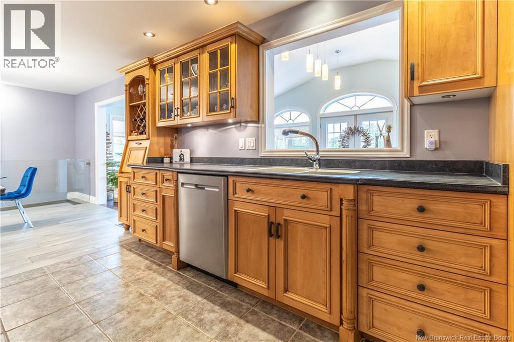 615 Rockland Road - 13