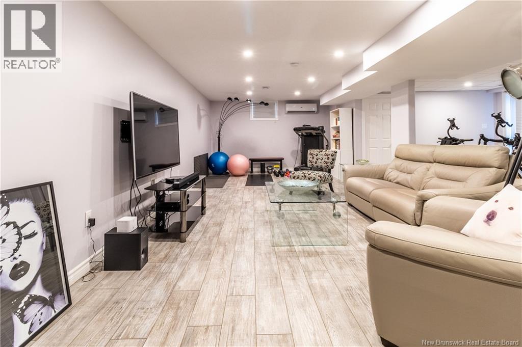 615 Rockland Road - 35