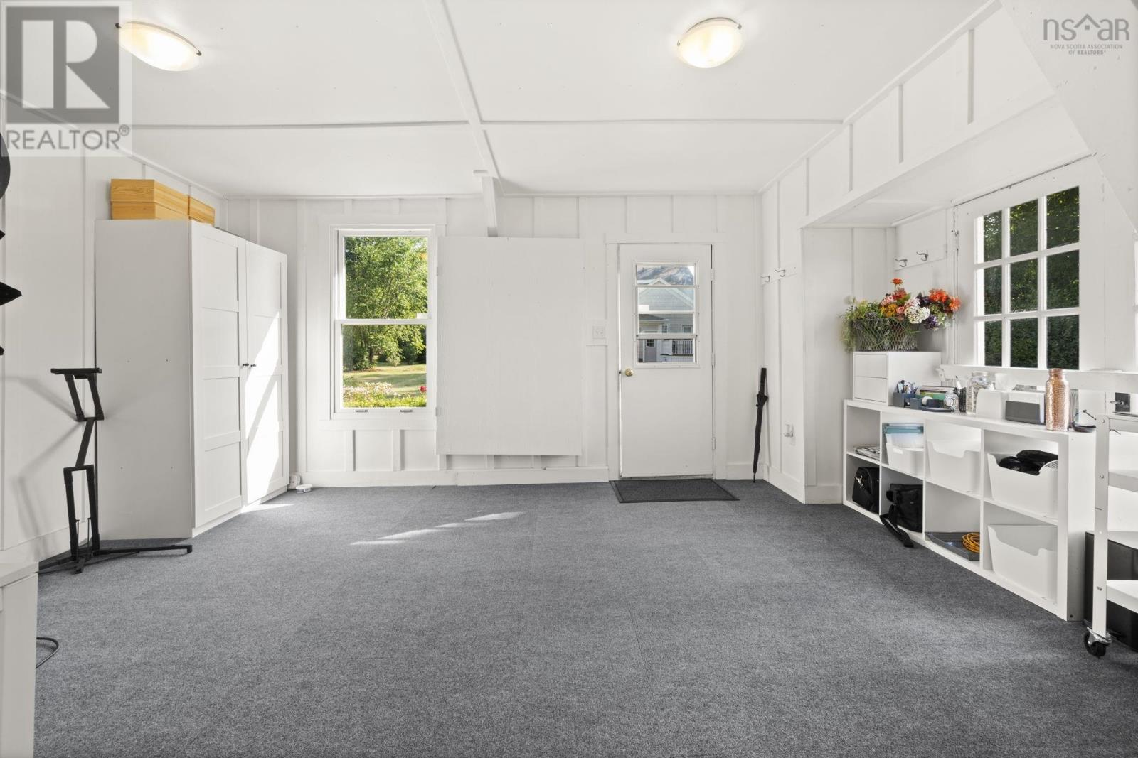 Property 44 of 50 of 190 Main Street