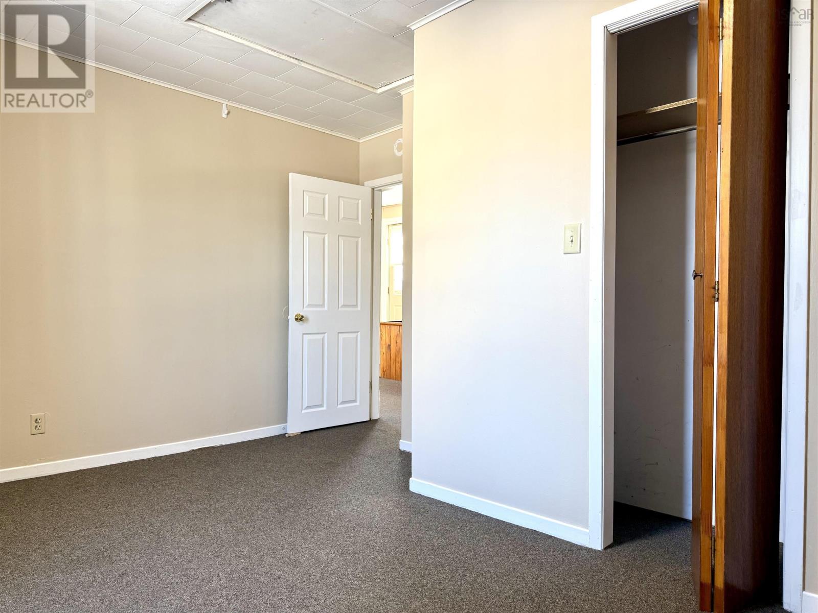 Property 29 of 38 of 23 Queen Street