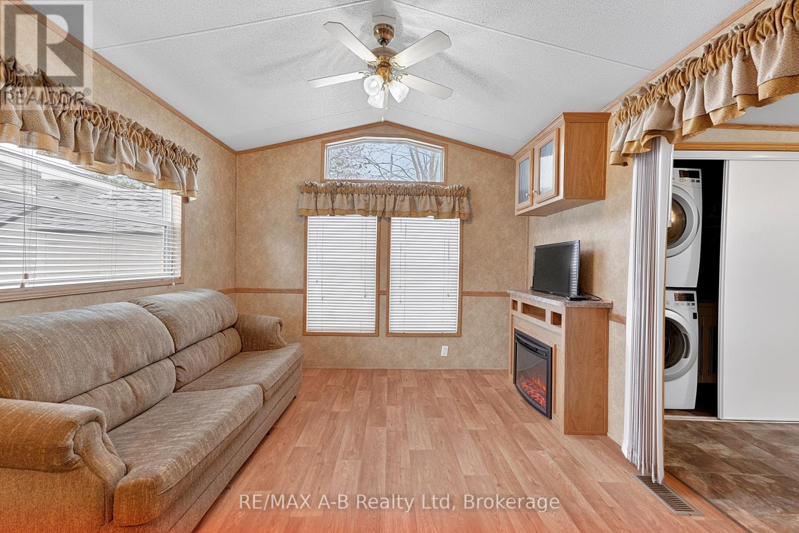 405 - 923590 ROAD 92 ROAD — photo 11