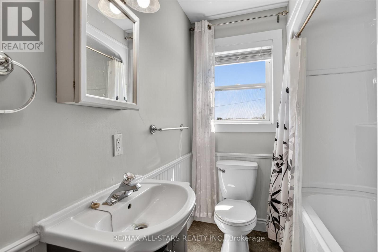 16 ST DAVID STREET - 13