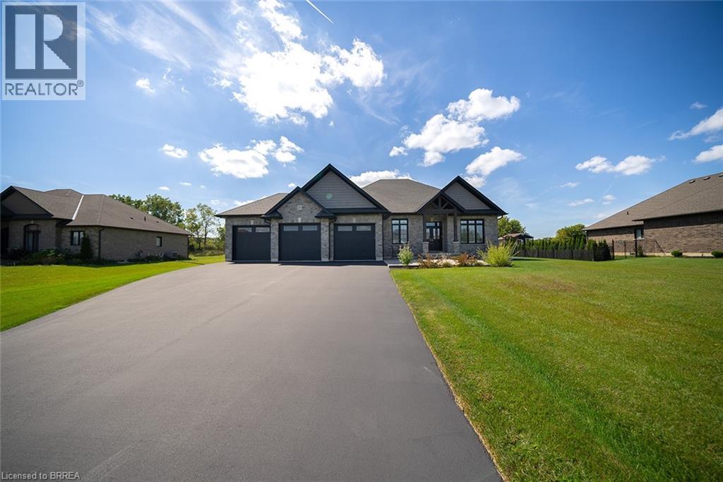 21 TEDLEY Boulevard, Brantford, Ontario N3T0E3