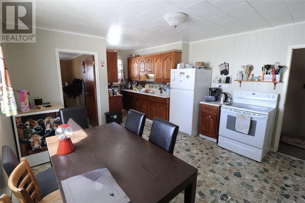 335 Veterans Drive — photo 10
