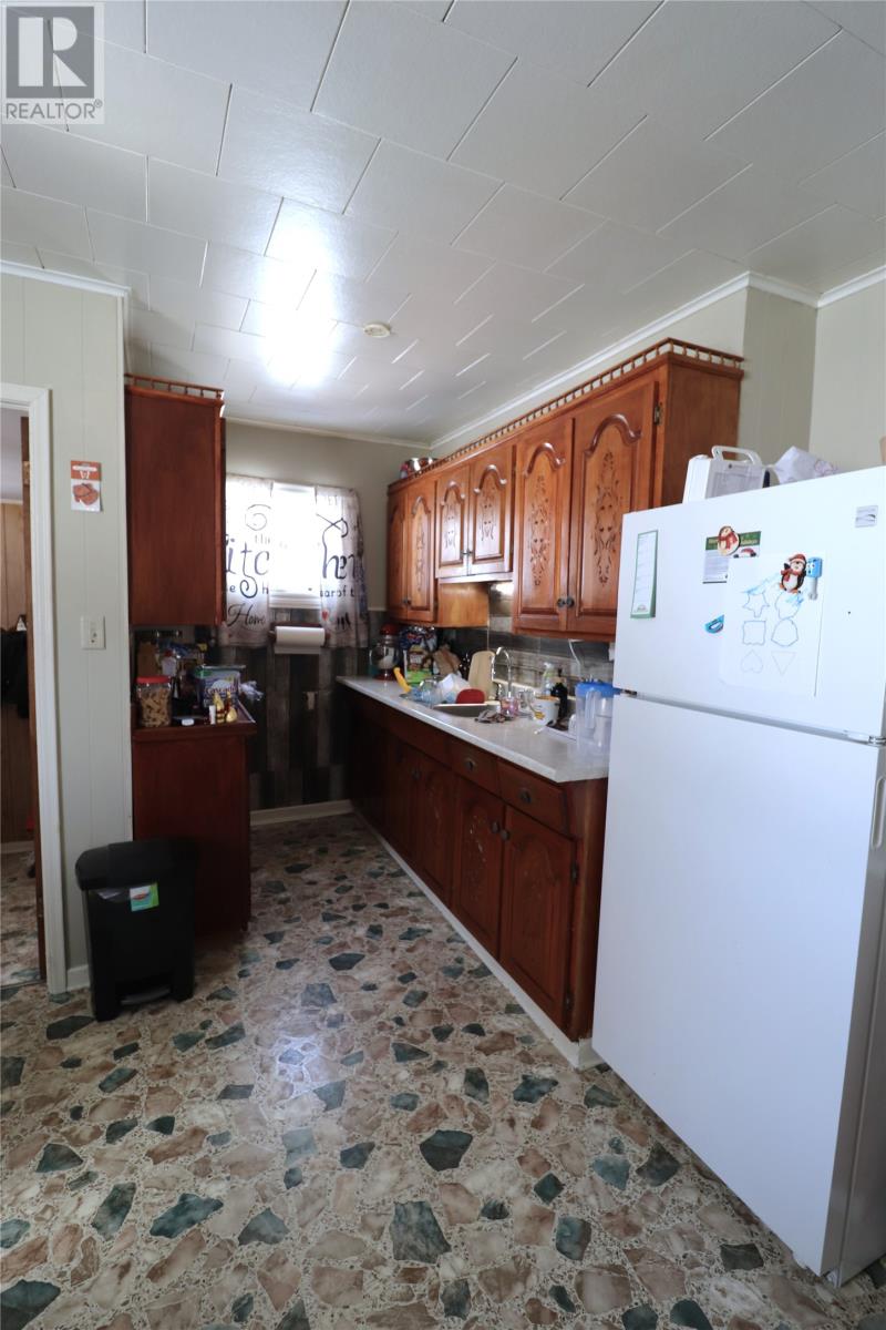 335 Veterans Drive — photo 11