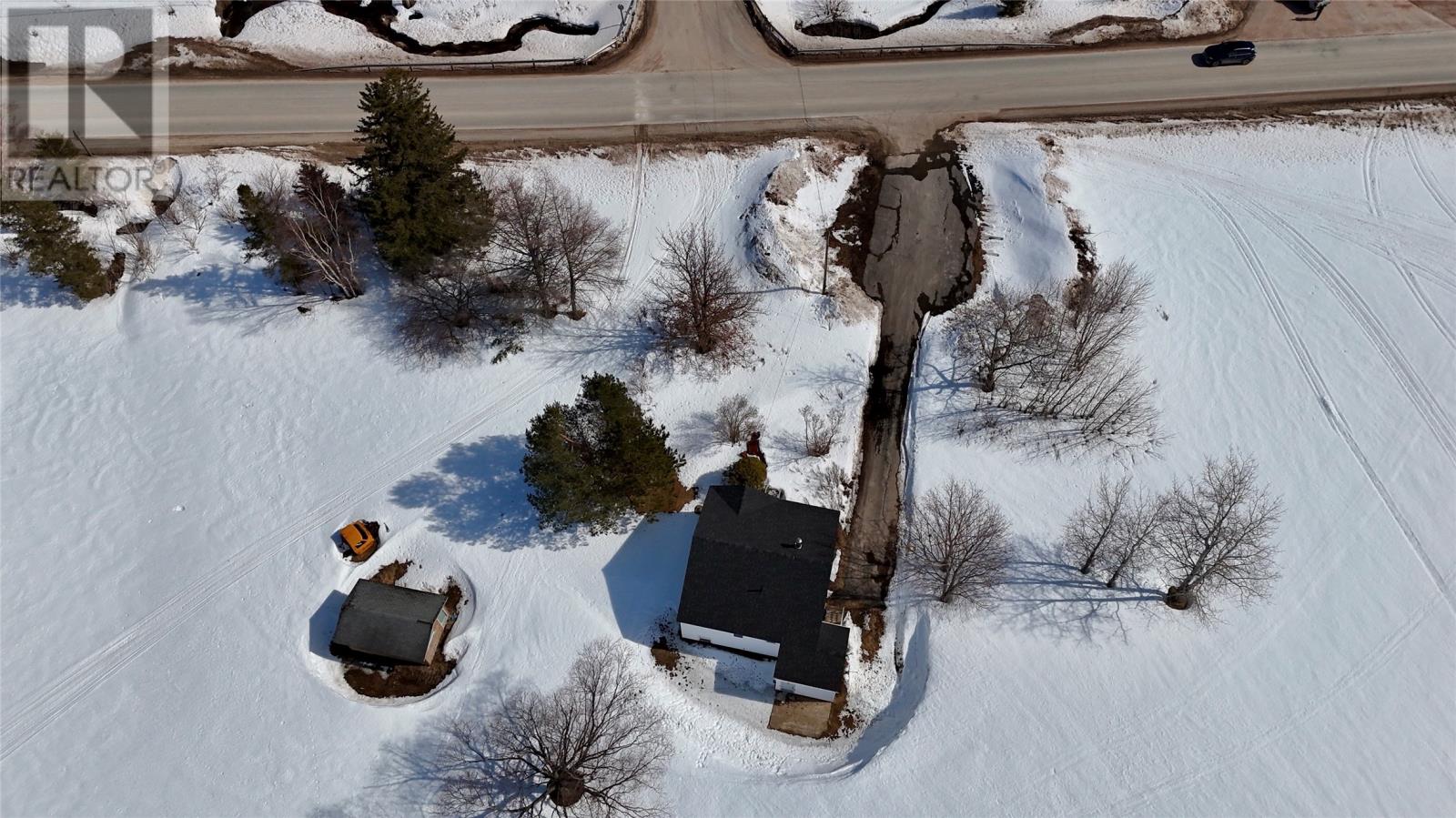 335 Veterans Drive — photo 7