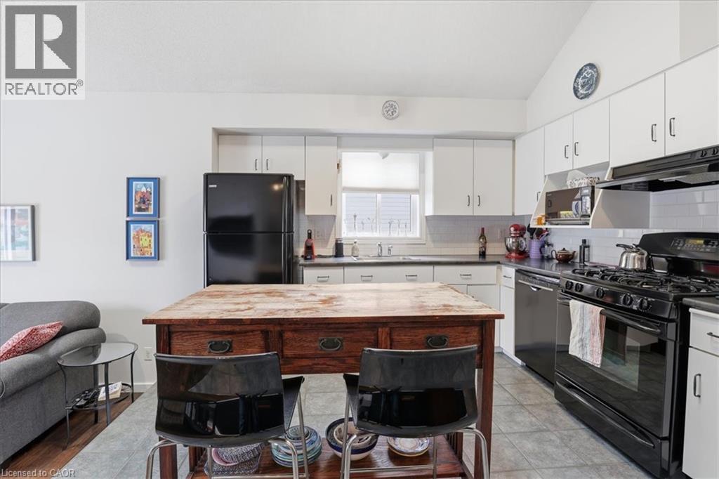 110 MILTON Avenue - 11