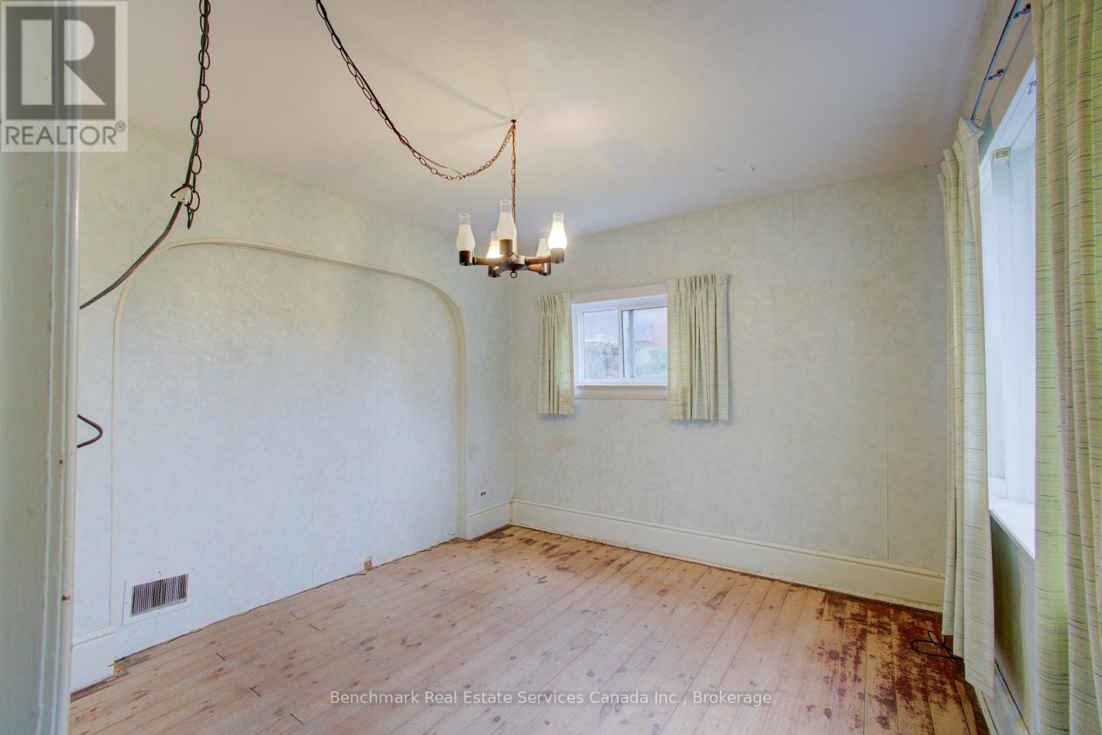 61 ST. JOHN STREET S — photo 13