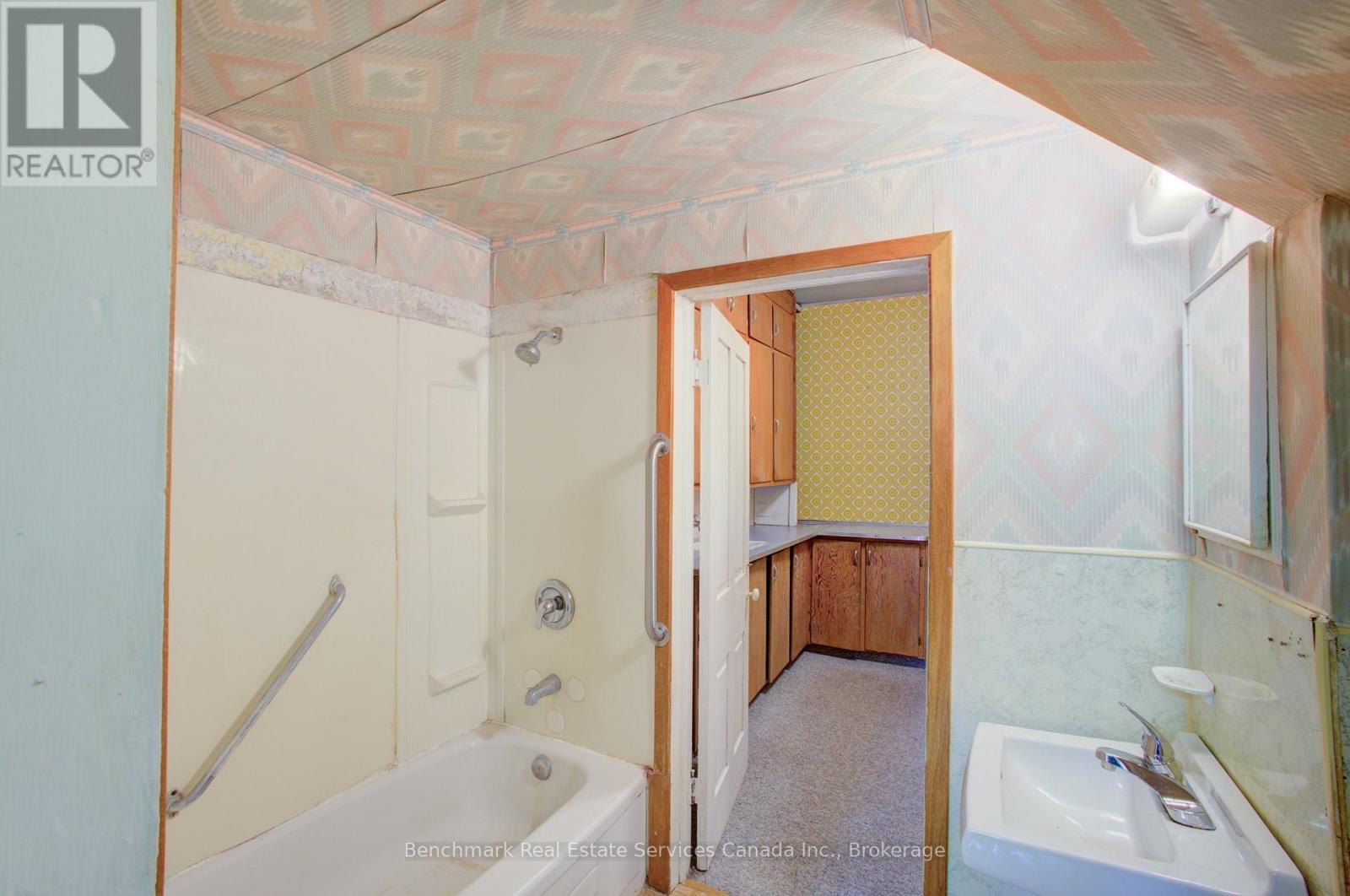 61 ST. JOHN STREET S — photo 14