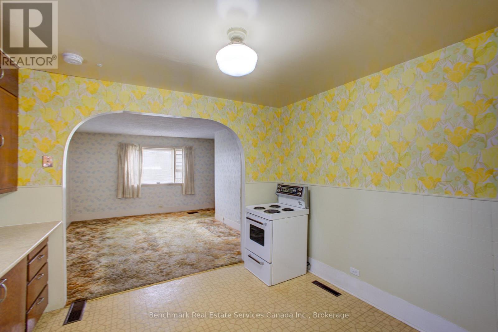 61 ST. JOHN STREET S — photo 22