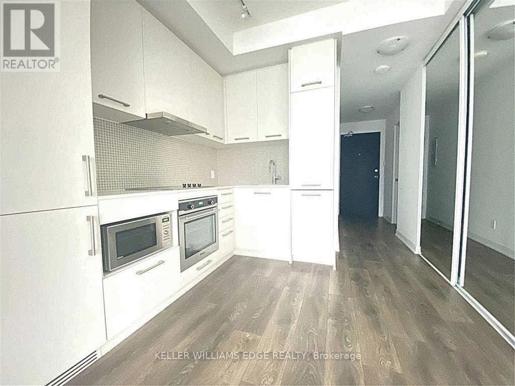 #3612 87 PETER STREET - 4
