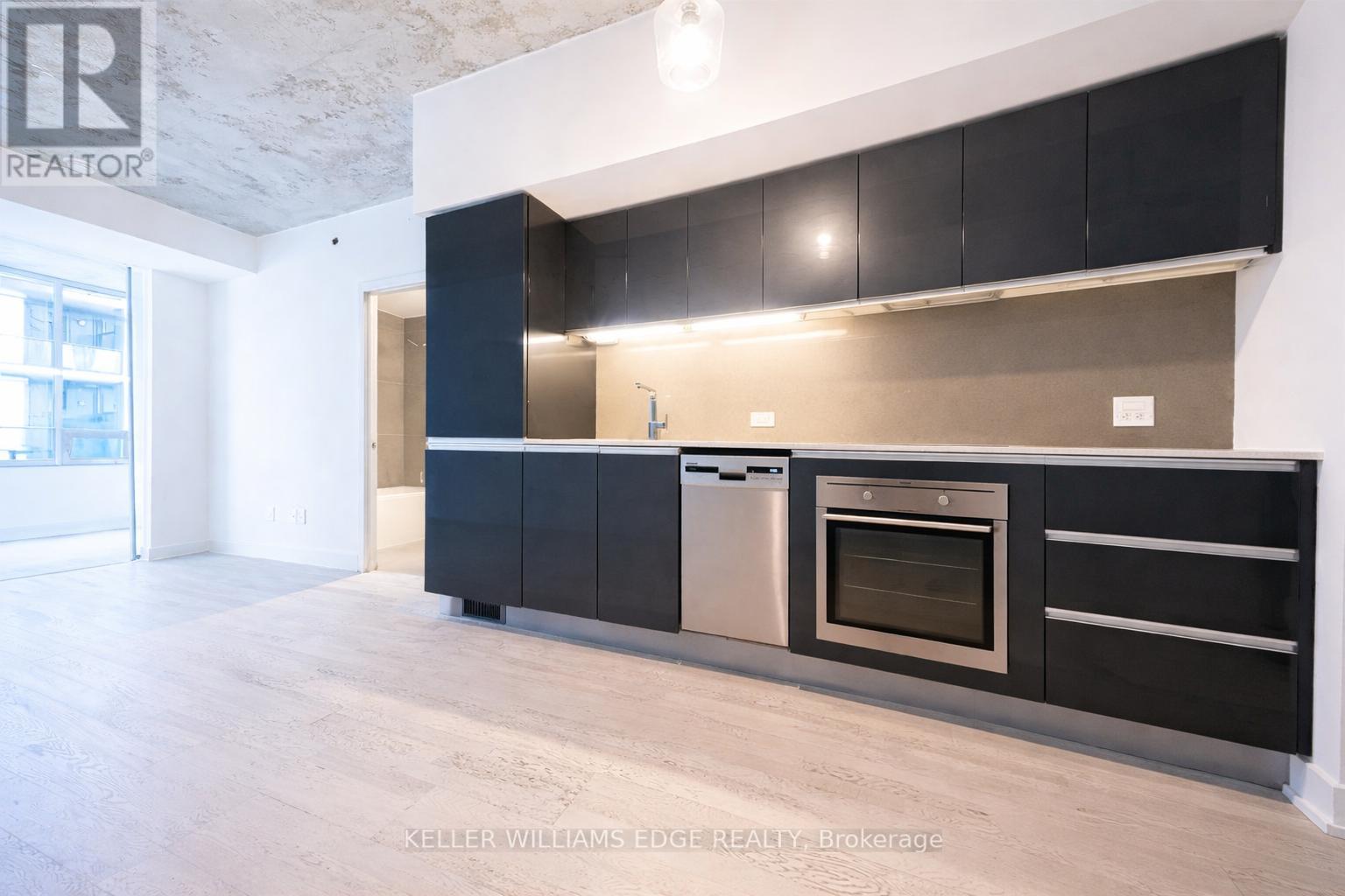 #302 20 GLADSTONE AVENUE - 2