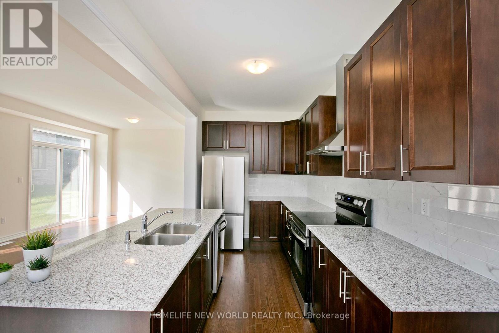 1864 IRISH MOSS SQUARE - 8