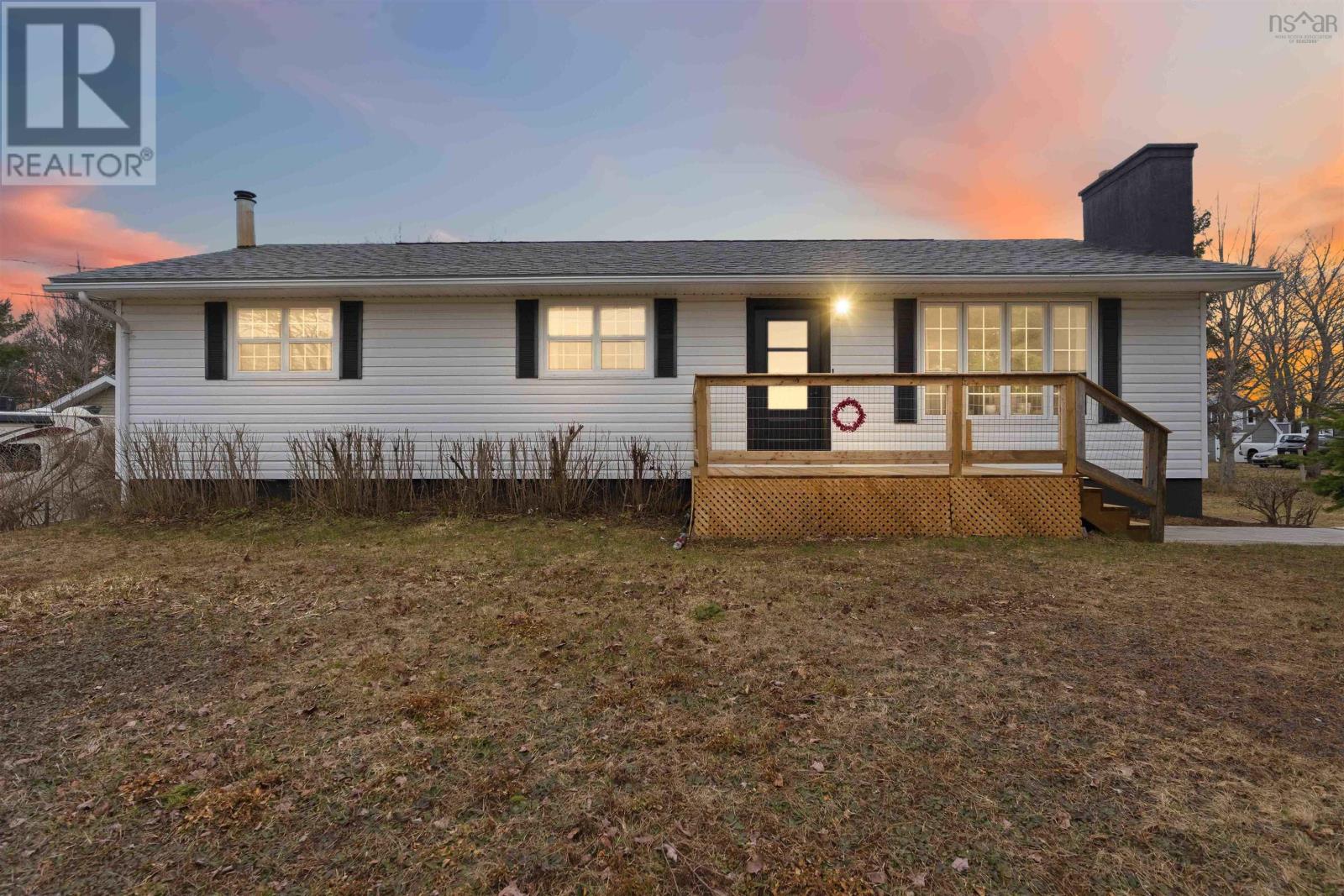 Property photo of 882 Tremont Mountain Road