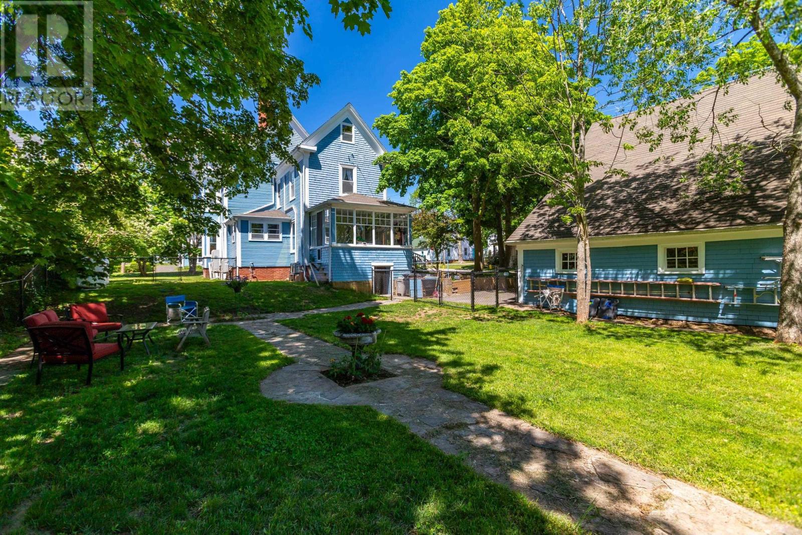 Property 13 of 49 of 328 Granville Street