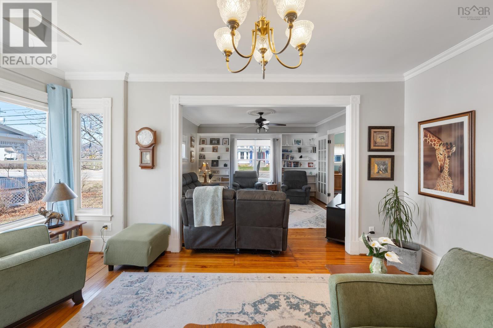 Property 31 of 49 of 328 Granville Street