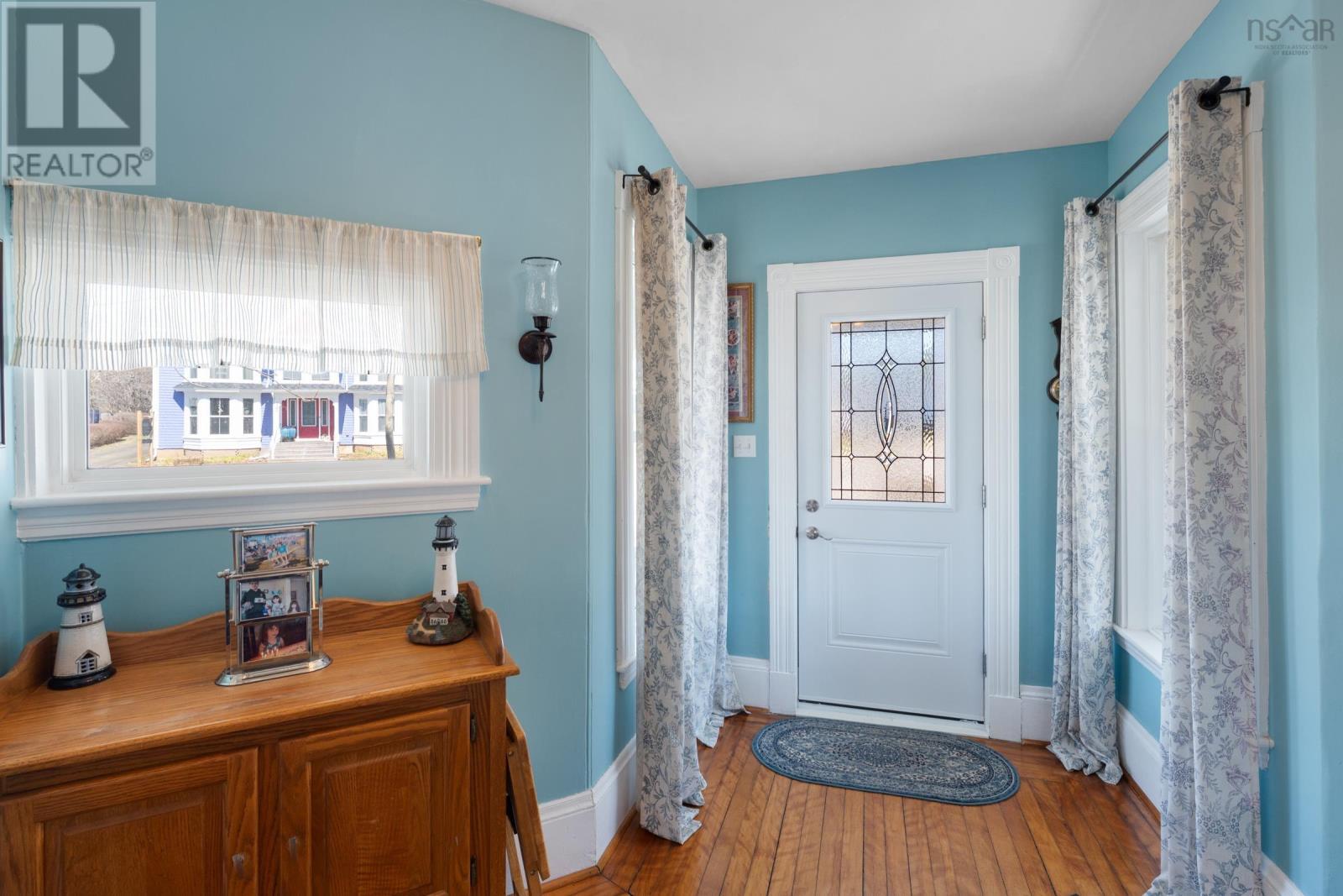 Property 26 of 49 of 328 Granville Street