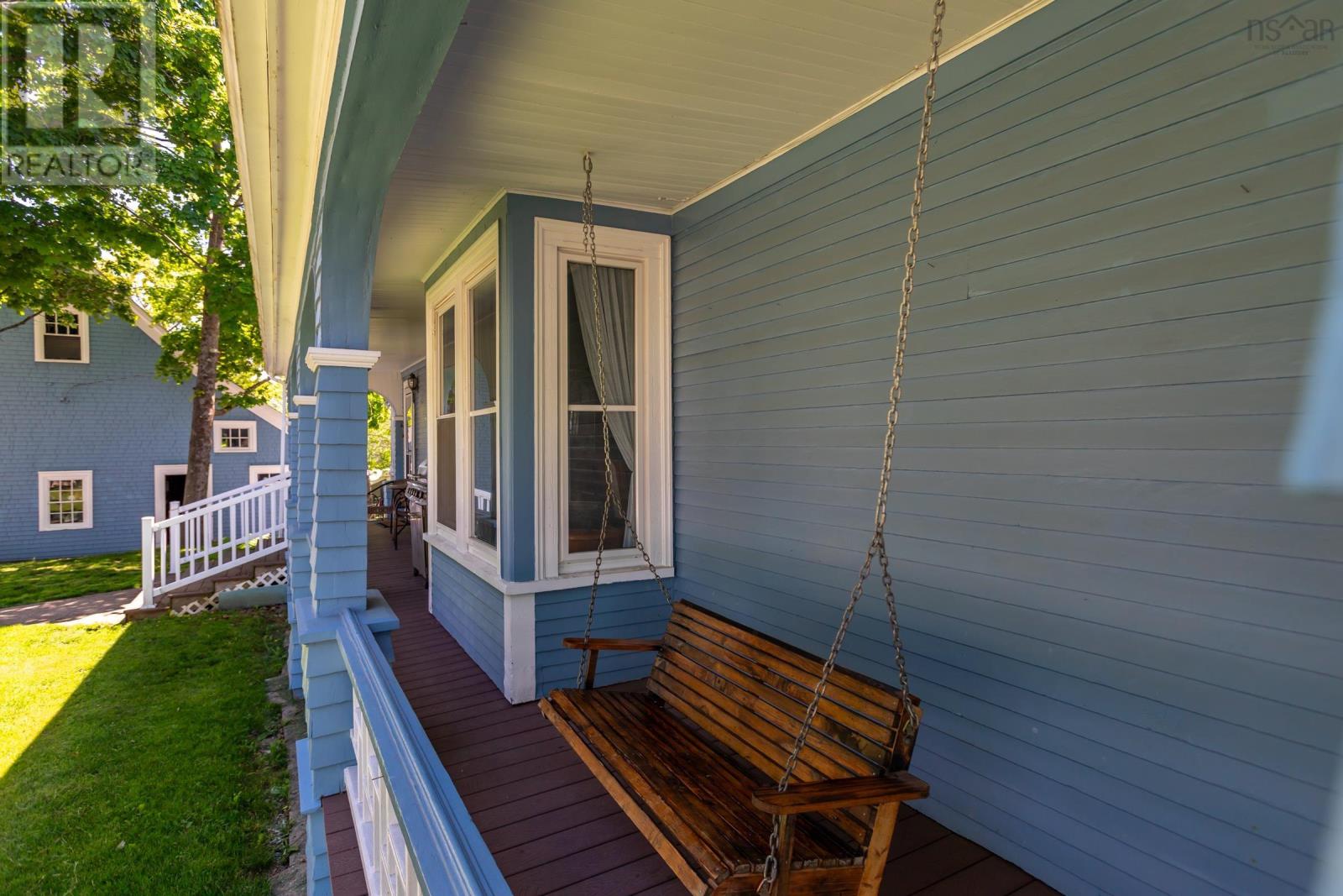 Property 4 of 49 of 328 Granville Street