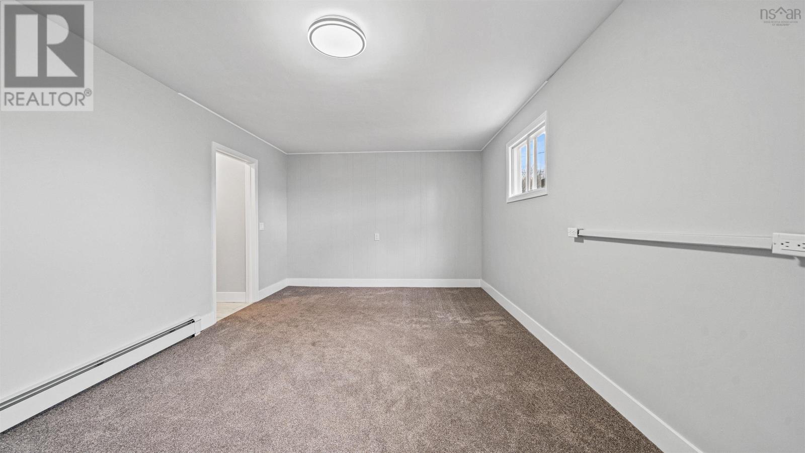 Property 34 of 49 of 1 Kingfisher Crescent