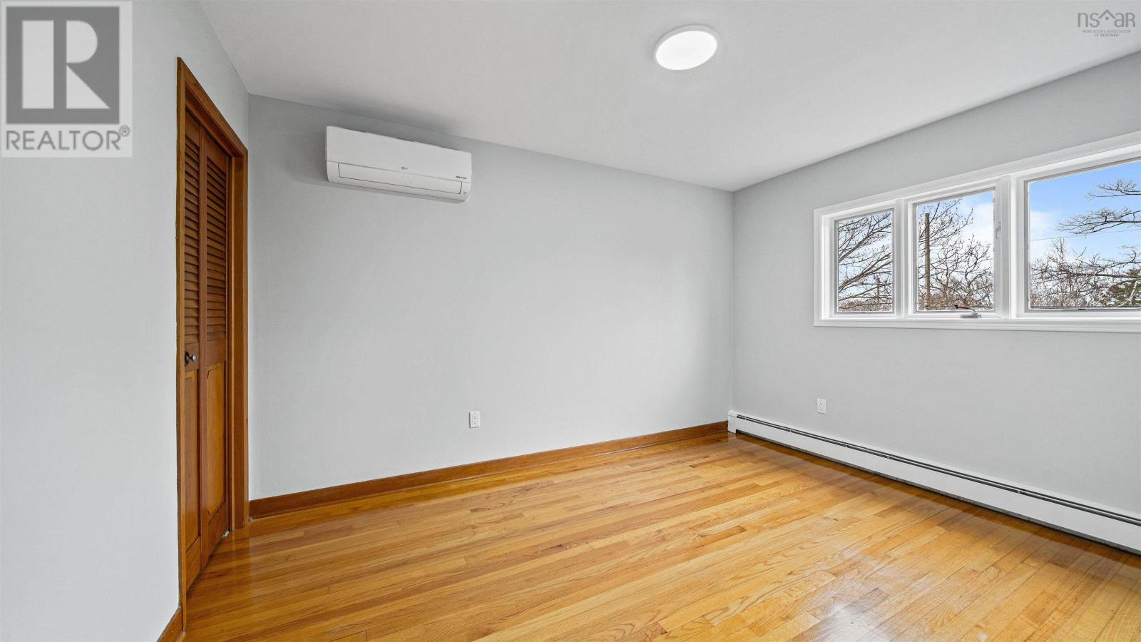 Property 21 of 49 of 1 Kingfisher Crescent