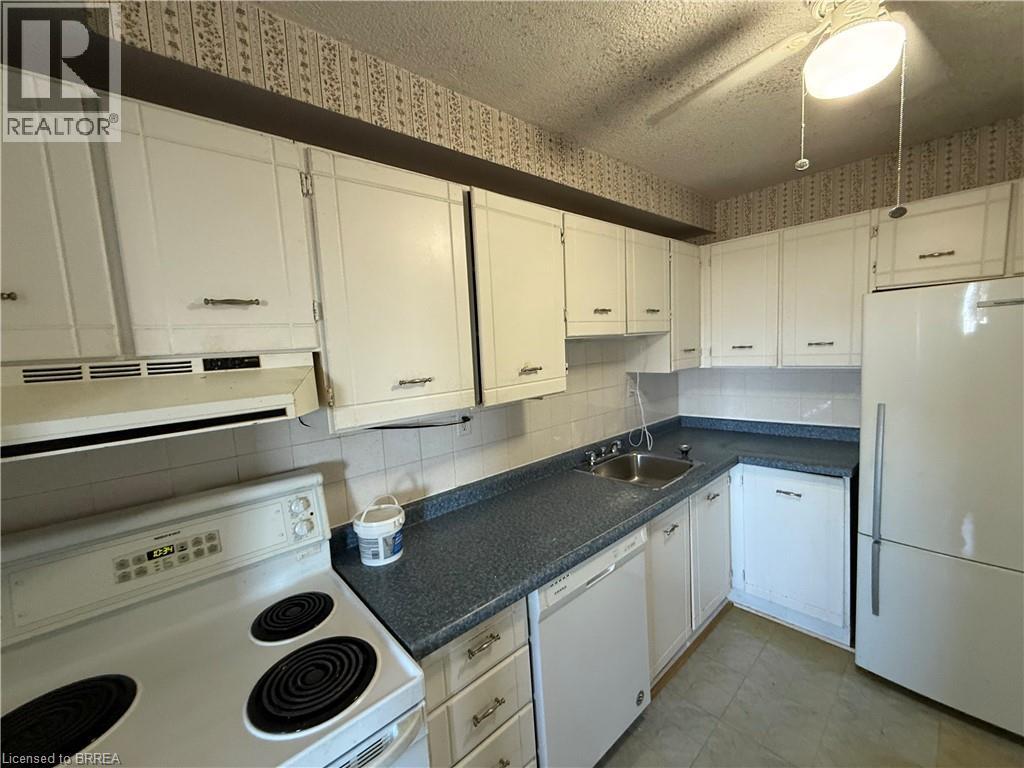 640 WEST Street Unit# 1009, Brantford, Ontario, N3R6M3 — Photo 3