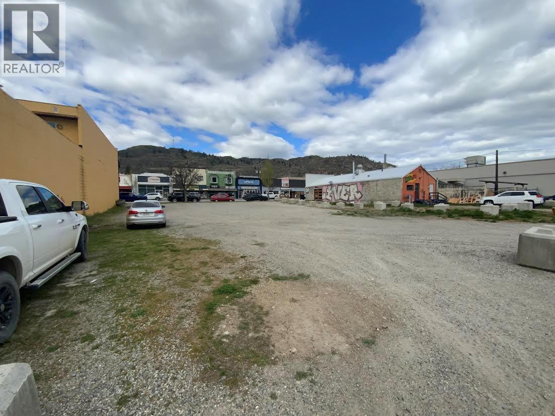 6257 Main Street, Oliver