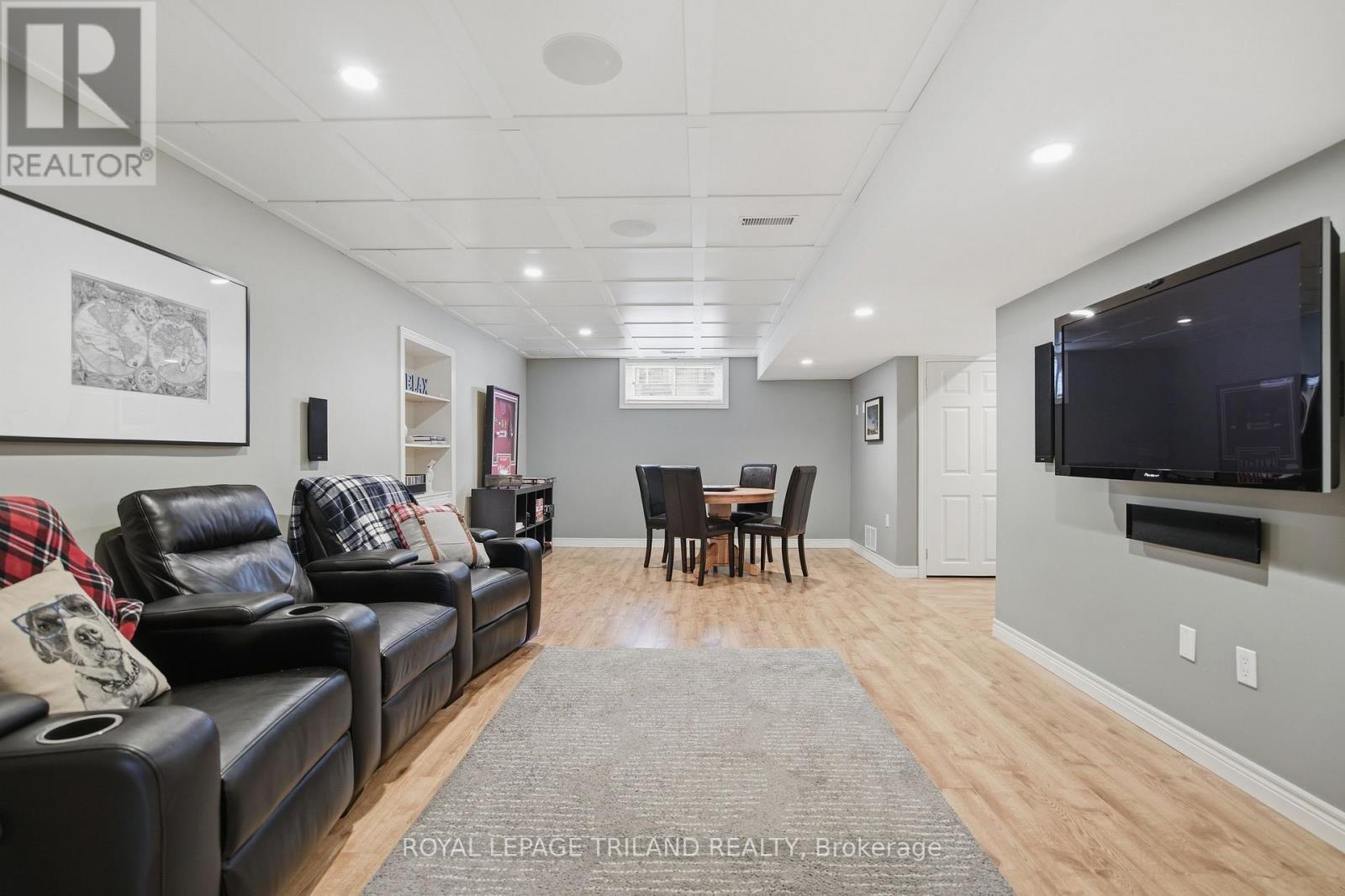 32 WINGREEN LANE - 33