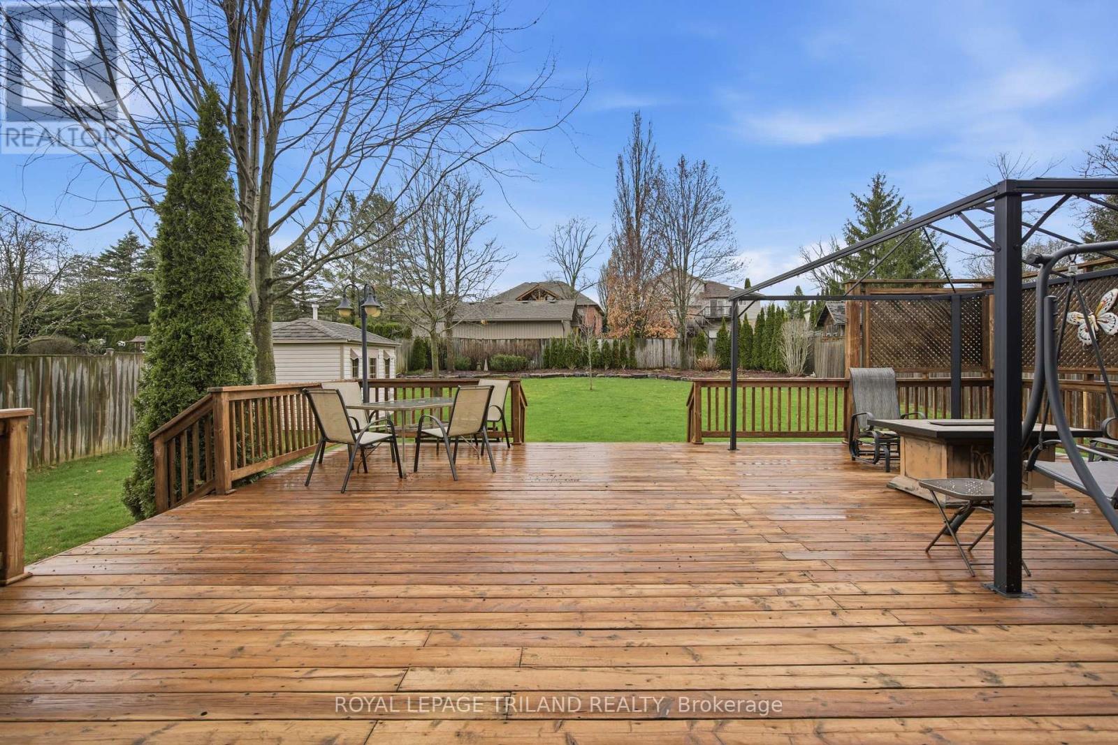 32 WINGREEN LANE Property Photo