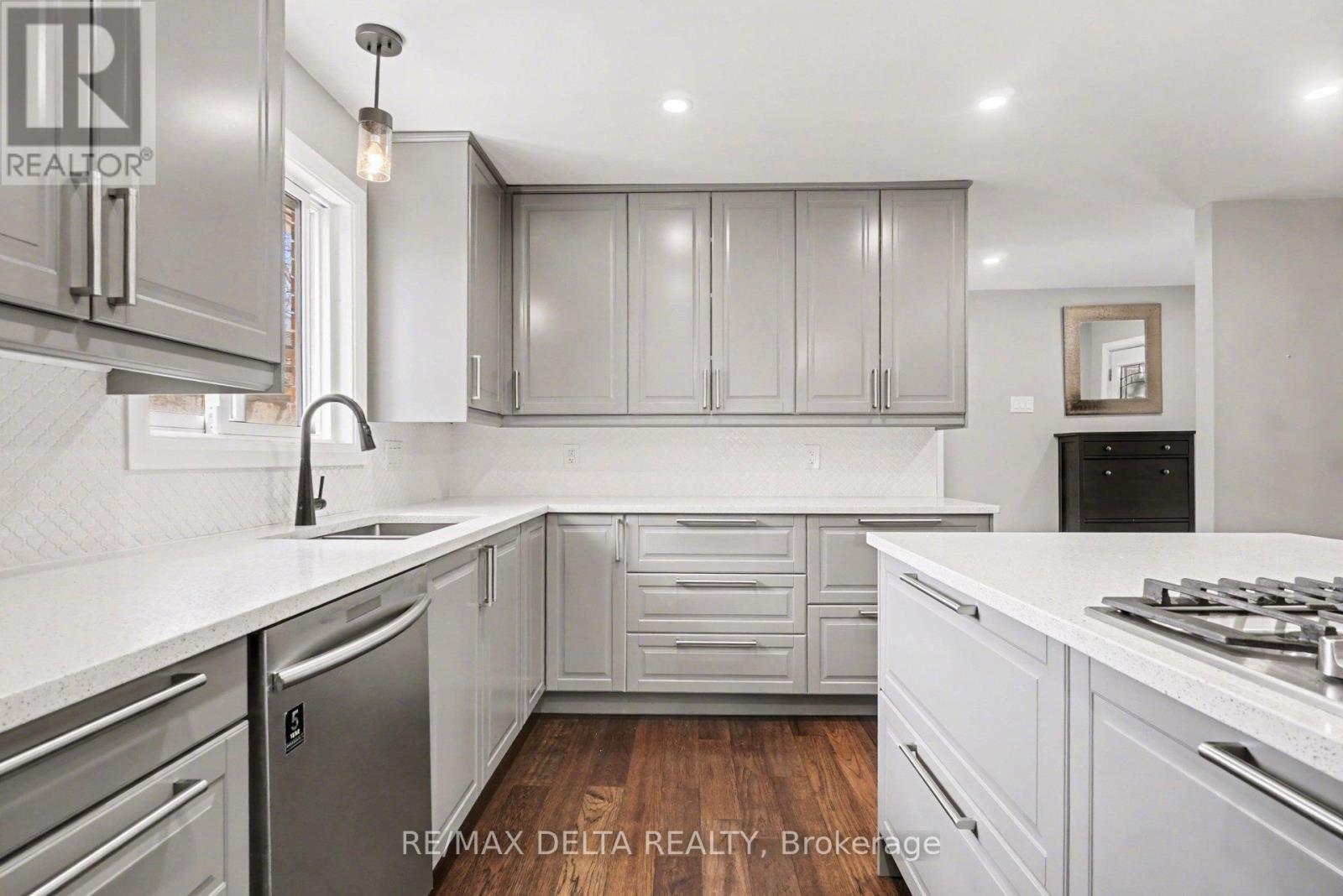 2021 DES PINS STREET - 14