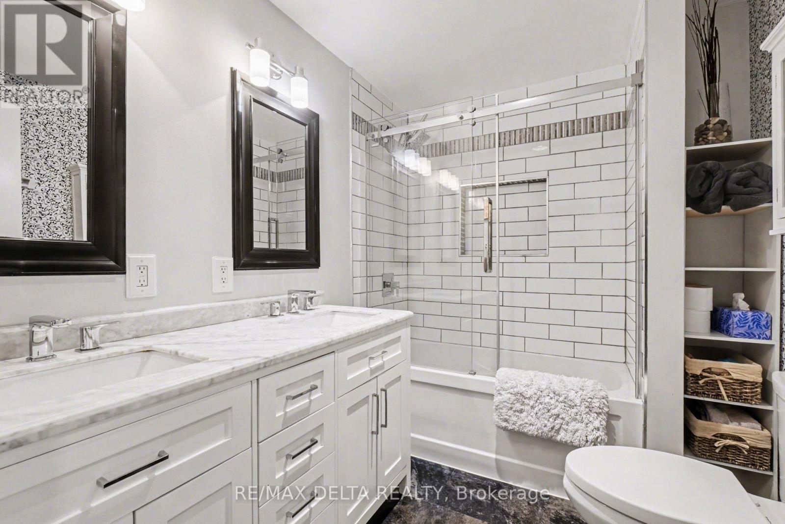 2021 DES PINS STREET - 24