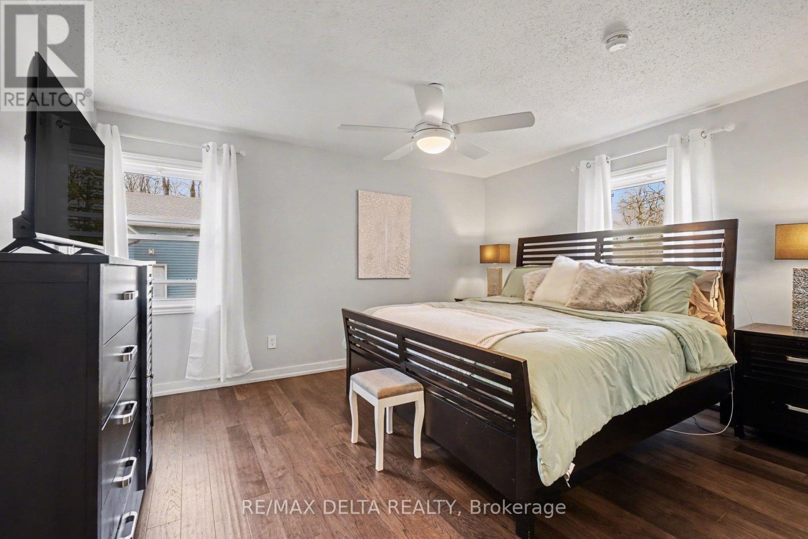 2021 DES PINS STREET - 27