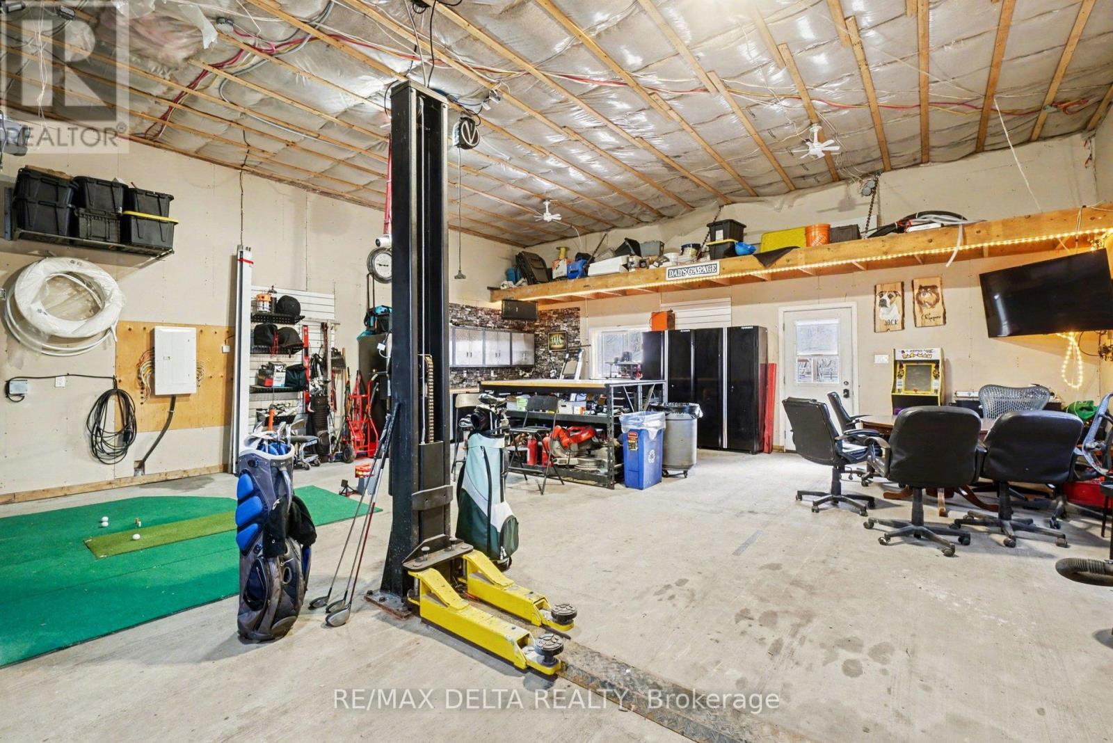 2021 DES PINS STREET - 38