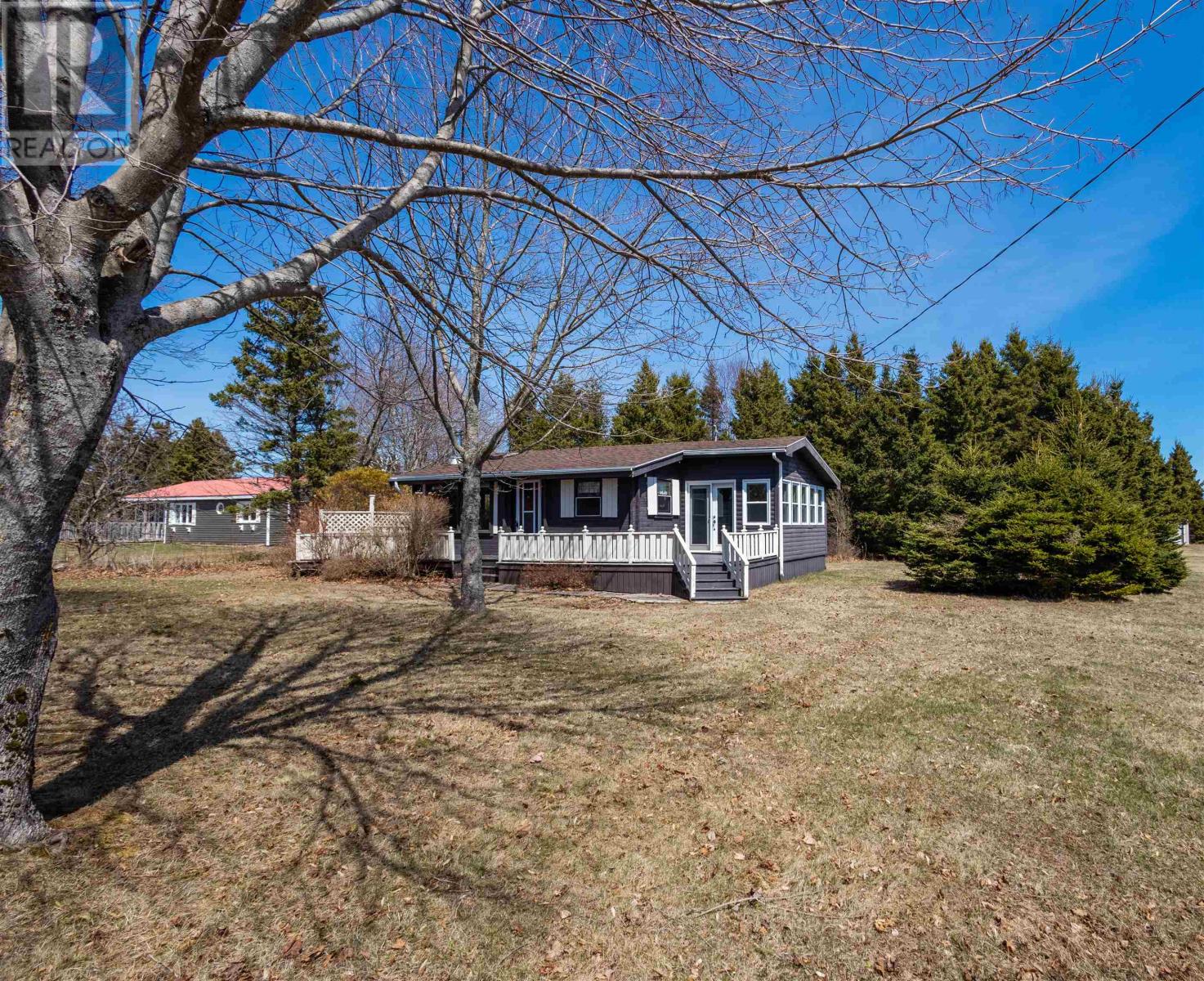 427 MacAulays Wharf Road