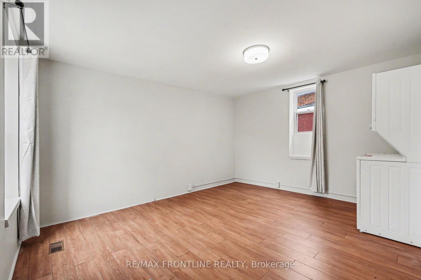 101 PETER STREET - 21