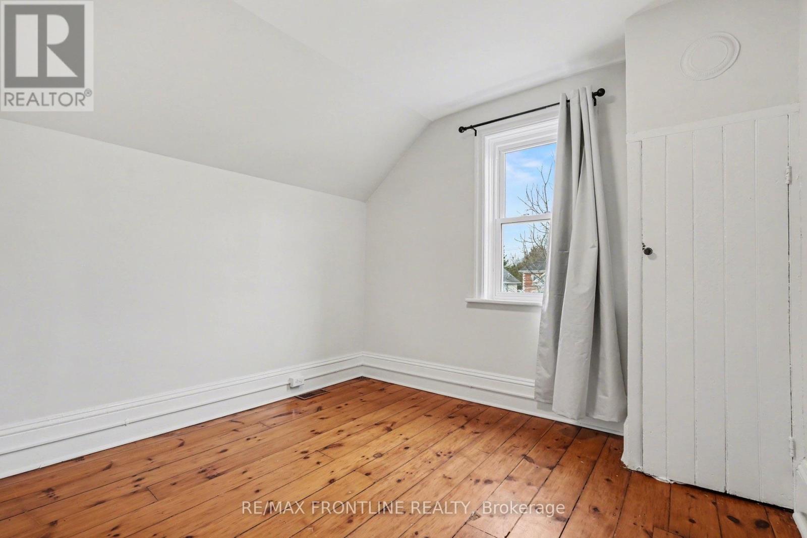 101 PETER STREET - 23