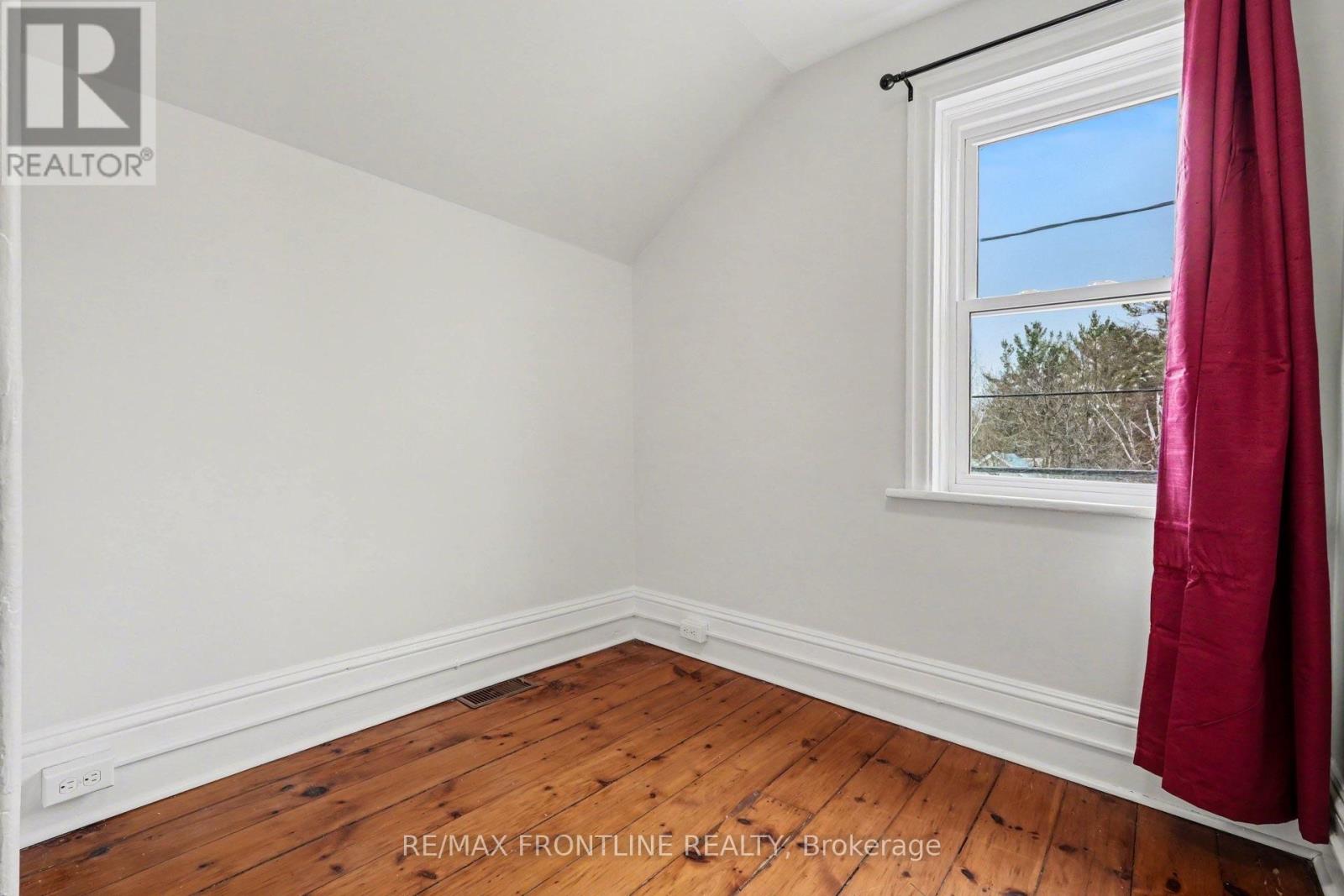 101 PETER STREET - 27