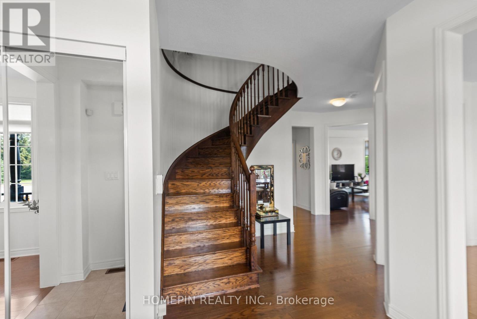 1 TREETOPS BOULEVARD - photo 3