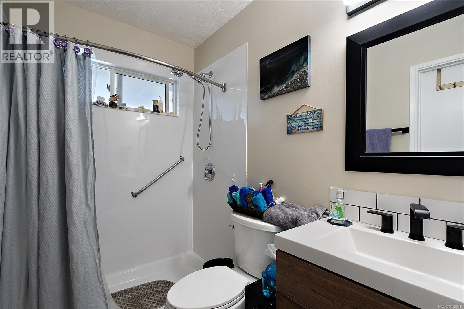 1573 Charlotte St - 23