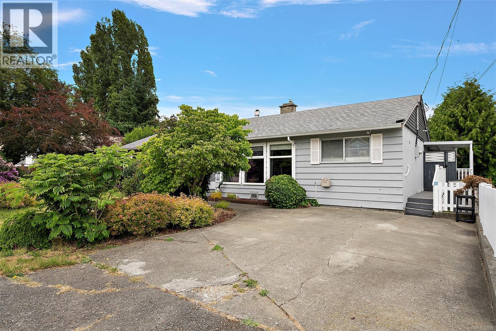 1573 Charlotte St - 4