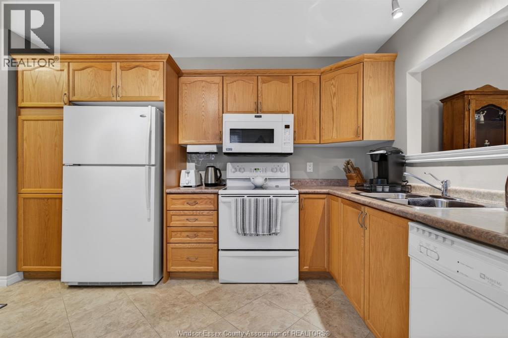 5 Leonard DRIVE — photo 3