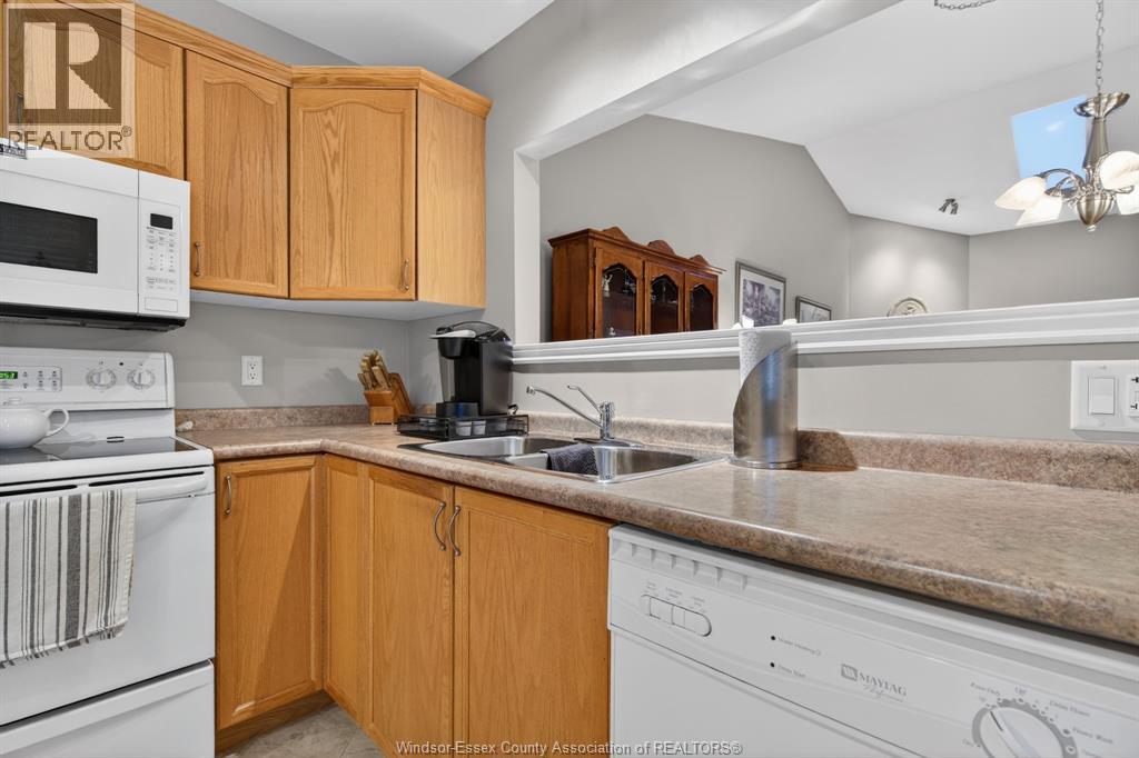 5 Leonard DRIVE — photo 4