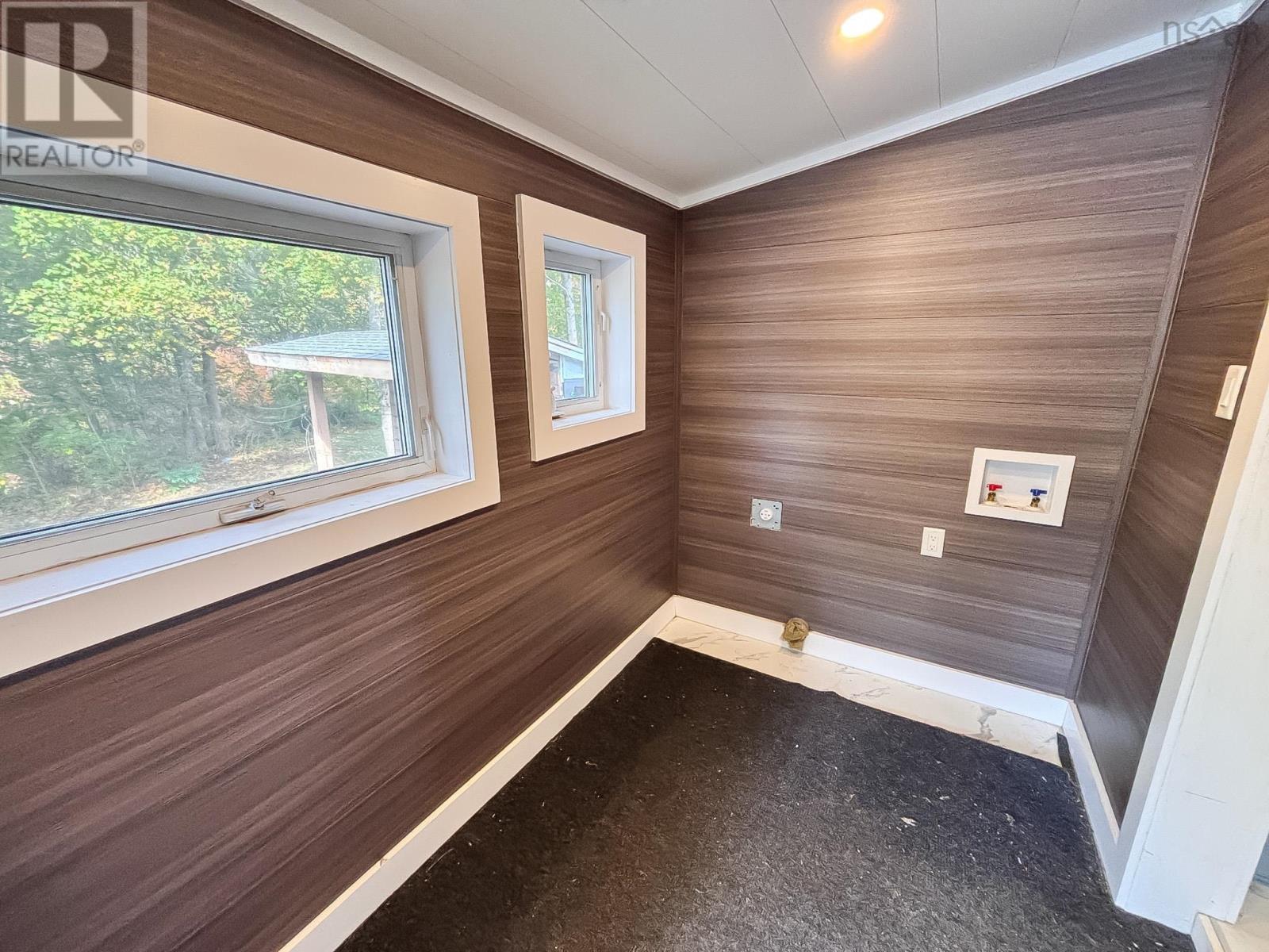 Property 28 of 31 of 186 Dufferin Street