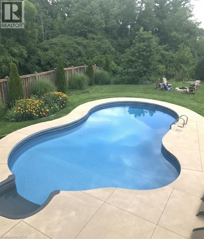 928 EVENS POND Court, Kitchener, Ontario, N2R0B8 — Photo 4
