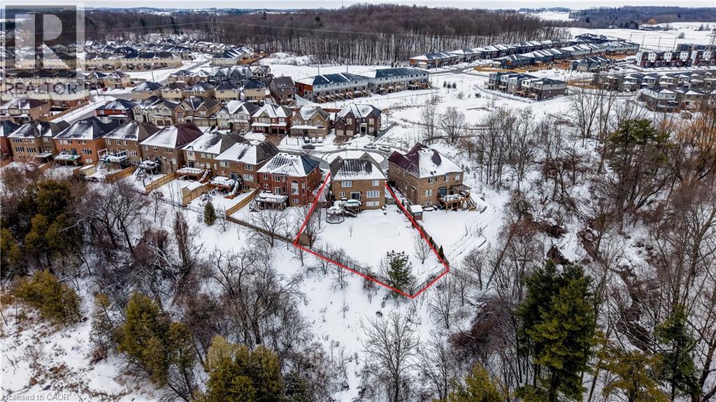 928 EVENS POND Court, Kitchener, Ontario, N2R0B8 — Photo 6