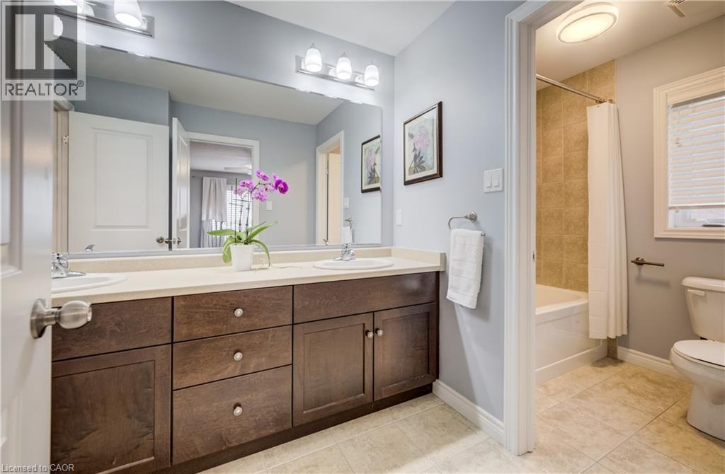 928 EVENS POND Court, Kitchener, Ontario, N2R0B8 — Photo 36